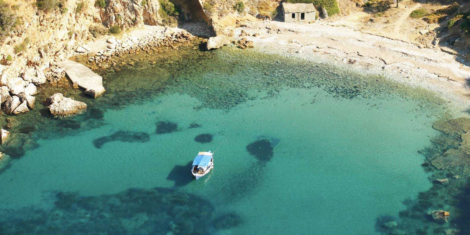 Αλόννησος απόμακρη παραλία-Alonissos distant beach