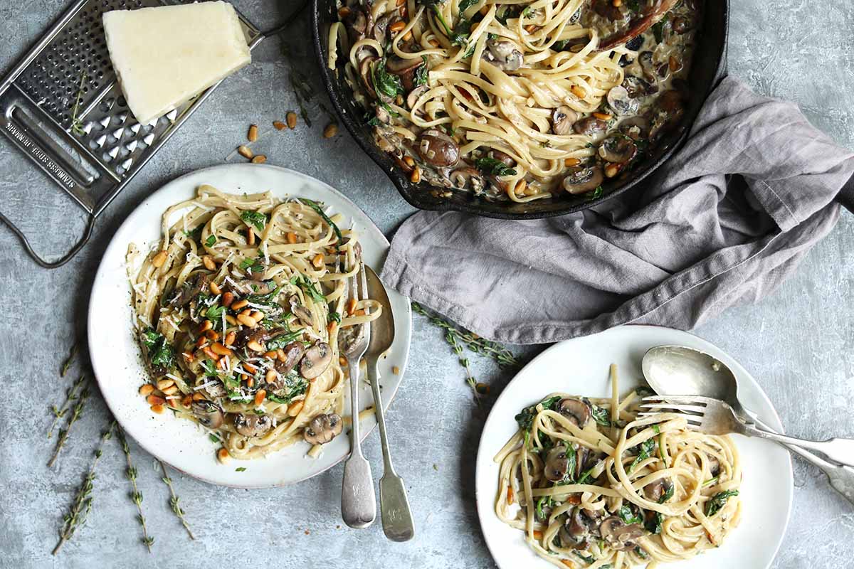 Creamy Spinach and Mushroom Pasta landscape